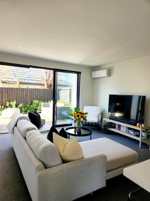 Central Home With Internal Garage - Close To Cbd! Christchurch Zewnętrze zdjęcie