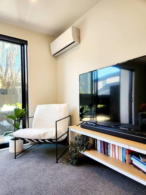 Central Home With Internal Garage - Close To Cbd! Christchurch Zewnętrze zdjęcie