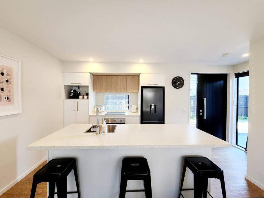 Central Home With Internal Garage - Close To Cbd! Christchurch Zewnętrze zdjęcie